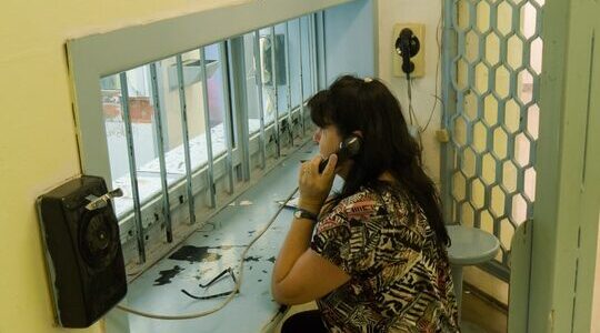 Así son las visitas en la cárcel: un encuentro complicado