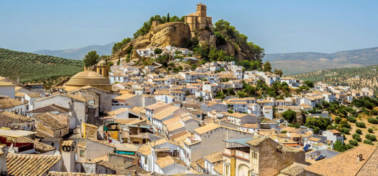 El pueblo más bonito de Granada: un lugar imprescindible