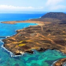 Excursión a la Isla de Lobos desde Lanzarote: Una Aventura Inolvidable