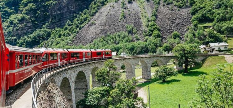Viaja en el Bernina Express de Tirano a St Moritz