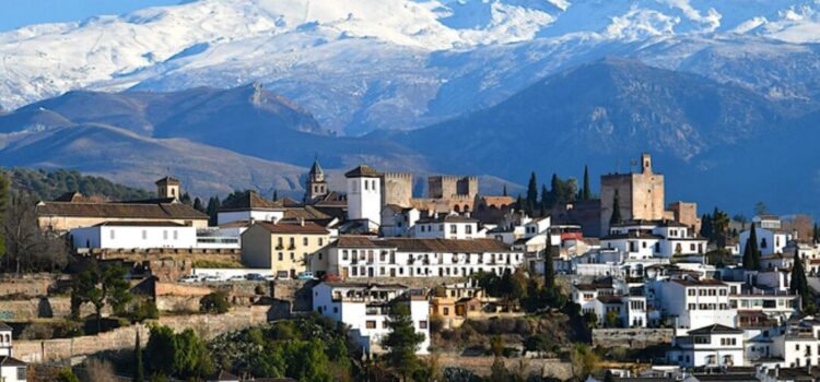 ¿Cuántos kilómetros hay de Granada a Sierra Nevada?