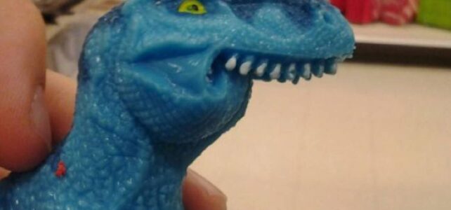 El dinosaurio que habla con la gente prehistórica