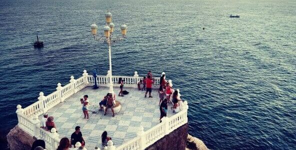 Planes para hacer en Benidorm: Playa, diversión y entretenimiento Planes para hacer en Benidorm: Playa, diversión y entretenimiento