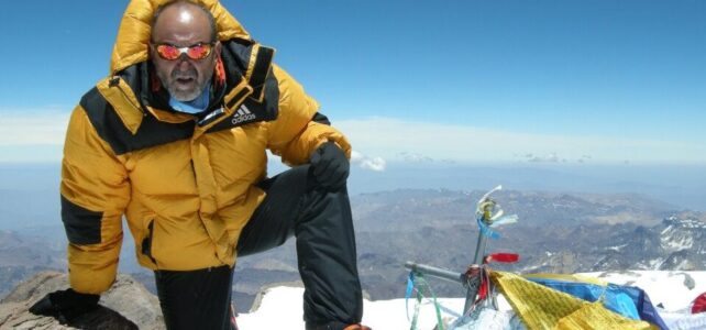 Qué encontrarás en la cima del Everest: misterios y conquistas