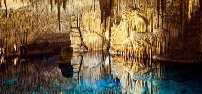 Calas cerca de las Cuevas del Drach: Paraísos escondidos en Mallorca Calas cerca de las Cuevas del Drach: Paraísos escondidos en Mallorca