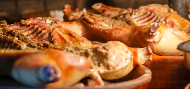 Dónde comer cochinillo en Ávila: los mejores lugares para degustarlo Dónde comer cochinillo en Ávila: los mejores lugares para degustarlo