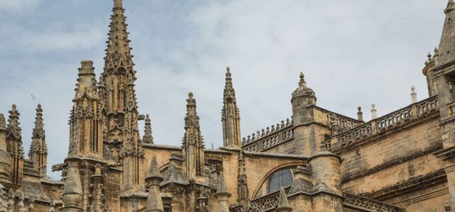 La catedral más grande de España: un símbolo de arquitectura monumental La catedral más grande de España: un símbolo de arquitectura monumental