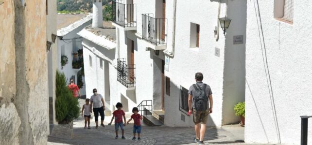 Los mejores pueblos de la Alpujarra: un viaje imprescindible Los mejores pueblos de la Alpujarra: un viaje imprescindible