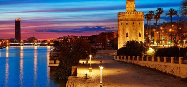 Qué ver en Sevilla de noche: Lugares y actividades imprescindibles Qué ver en Sevilla de noche: Lugares y actividades imprescindibles